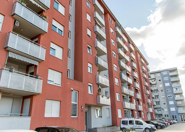Flexible Selfcheckins 43 - Zagreb - Luxury - Parking - Loggia - Brand New