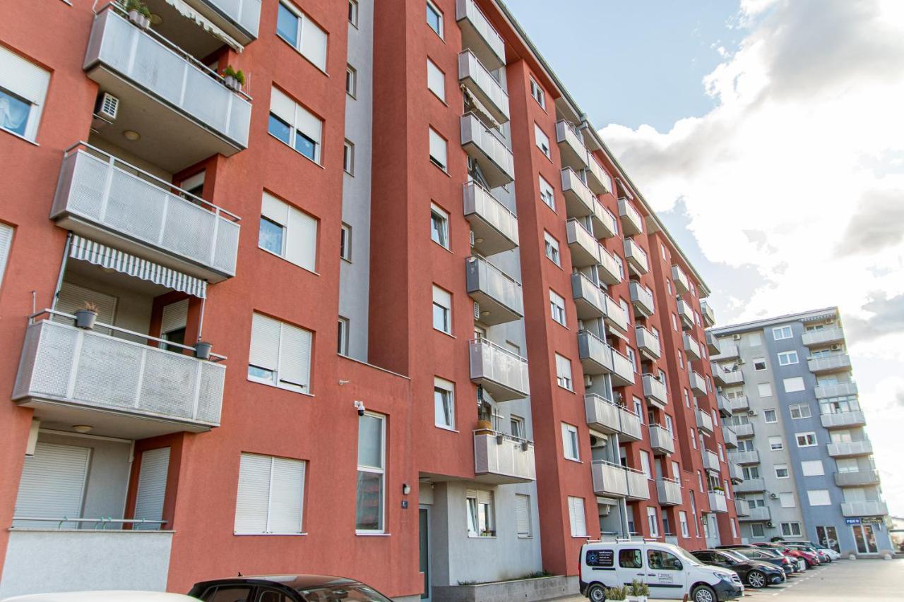 Flexible Selfcheckins 43 - - Luxury - Parking - Loggia - Brand New Apartment