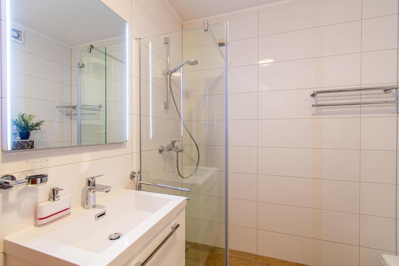 Flexible Selfcheckins 43 - - Luxury - Parking - Loggia - Brand New Zagreb