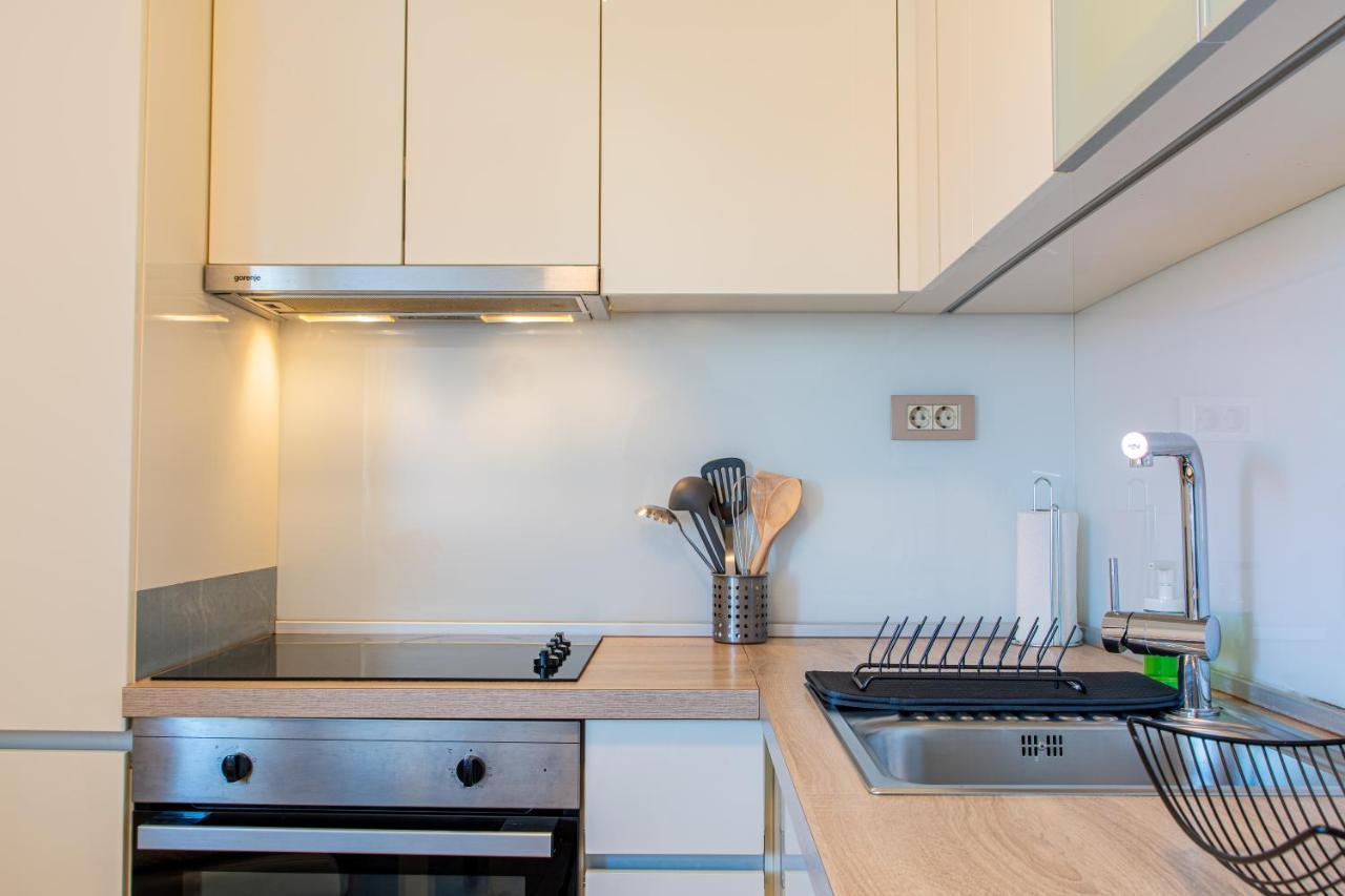 Apartment Flexible Selfcheckins 43 - - Luxury - Parking - Loggia - Brand New Zagreb
