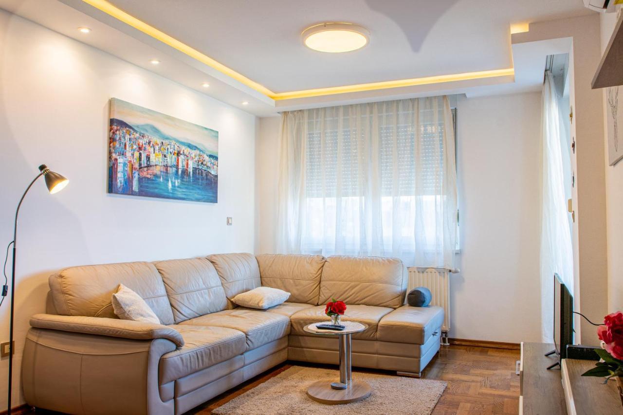 Flexible Selfcheckins 43 - - Luxury - Parking - Loggia - Brand New